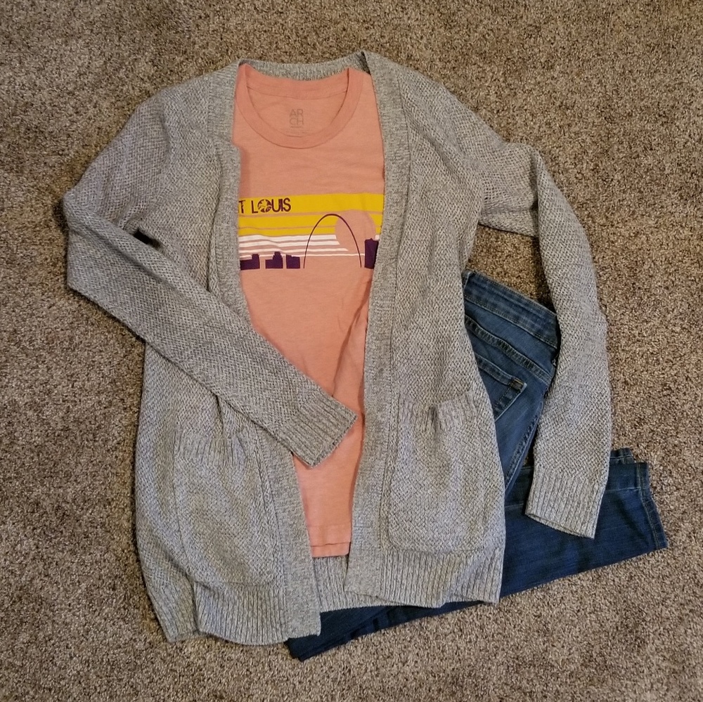 🍑 SO 🍑 Gray Perfect Cardigan